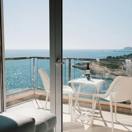 Waterfront Duplex With Spectacular Views * سليمة