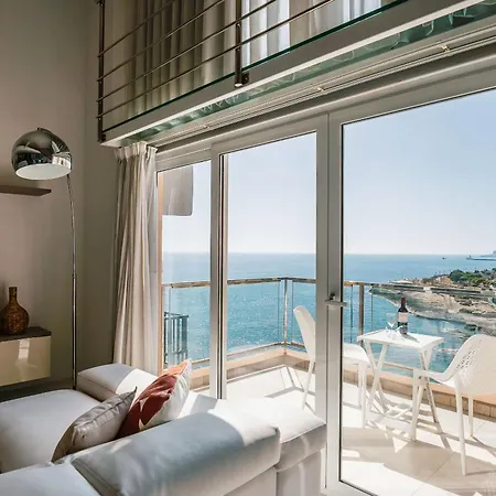 شقة Waterfront Duplex With Spectacular Views سليمة